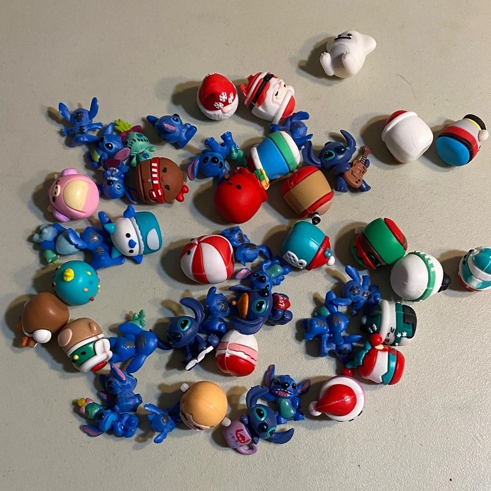 Disney Mini Stitch & Character Figurine Lot in Blue, Red, White & Multi - Picture 2 of 2